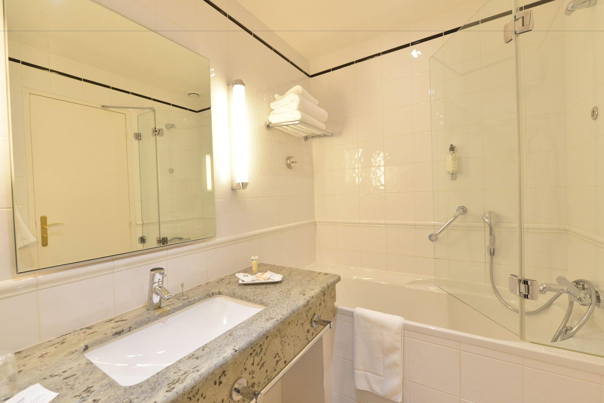 Best Western Plus Hotel D'Angleterre Bourges Eksteriør bilde